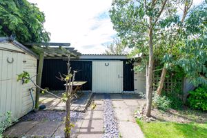 Photo 32- click for photo gallery